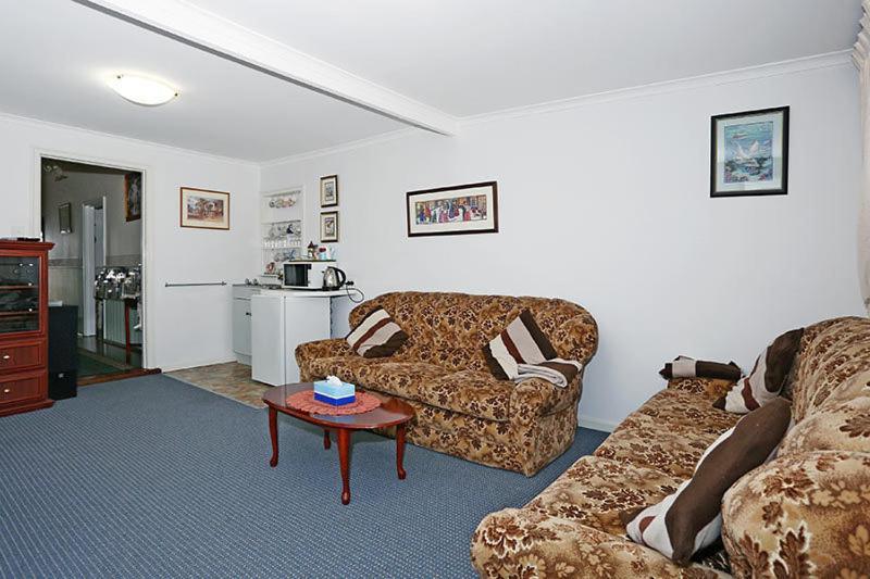 בסלטון Jacaranda Guest House מראה חיצוני תמונה