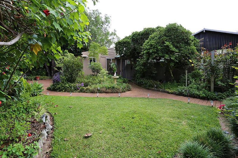בסלטון Jacaranda Guest House מראה חיצוני תמונה