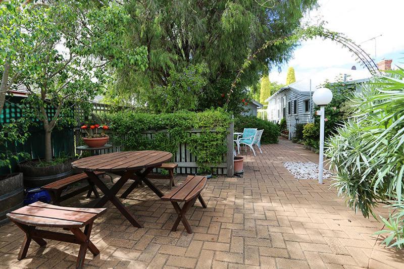 בסלטון Jacaranda Guest House מראה חיצוני תמונה