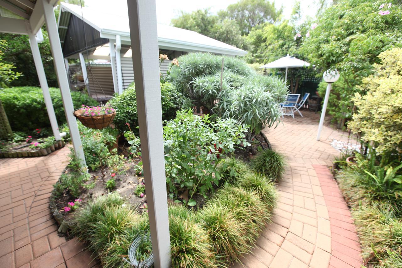 בסלטון Jacaranda Guest House מראה חיצוני תמונה